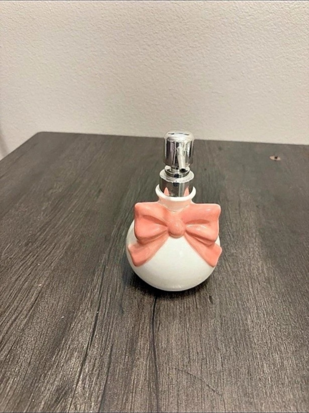 White & Pink Bow Pump Bottle
